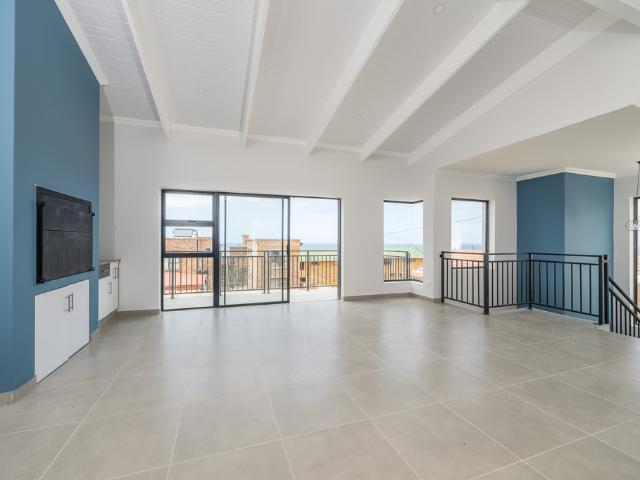 3 Bedroom Duet To Let in Dana Bay