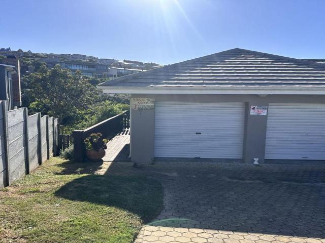 3 Bedroom duet to rent in Dana Bay, Mossel Bay