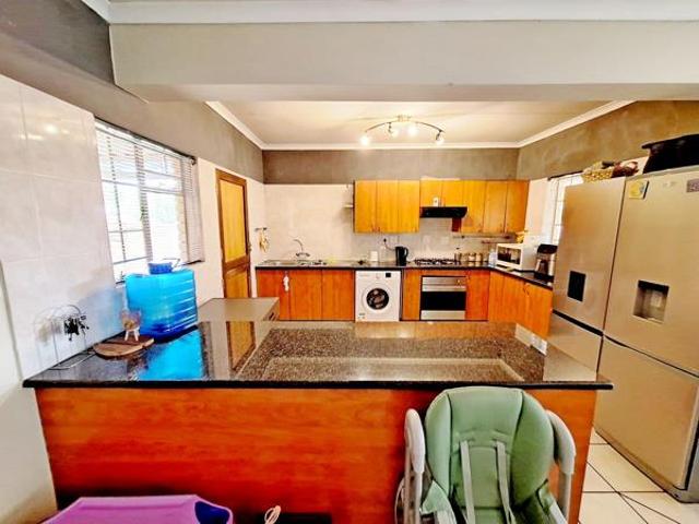3 Bedroom Duet in Thatchfield