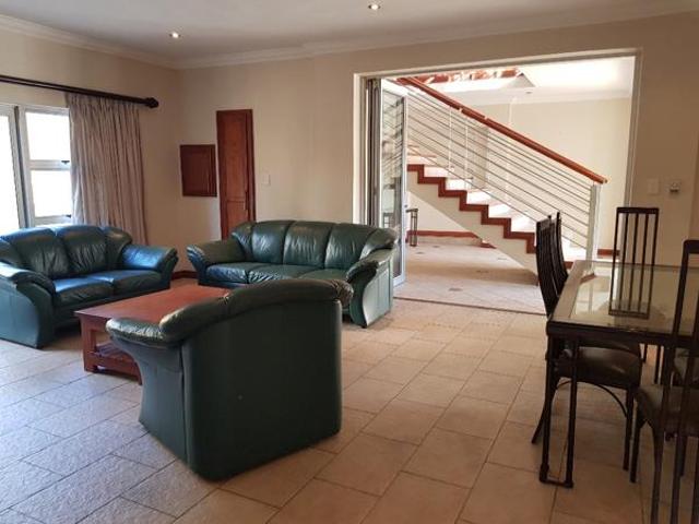 3 Bedroom Duet in Woodhill