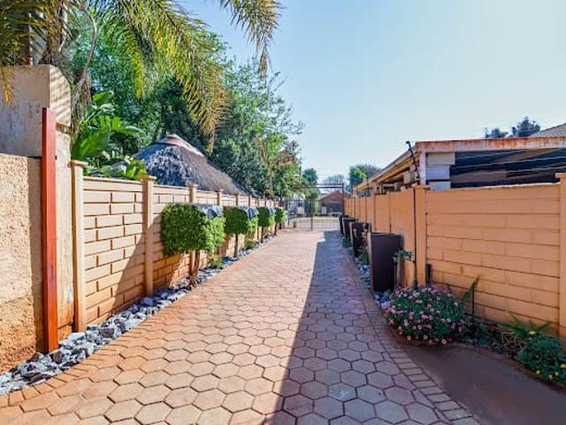 3 Bedroom Duet in Zwartkop