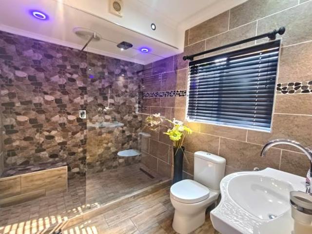 3 Bedroom Duet in Arboretum