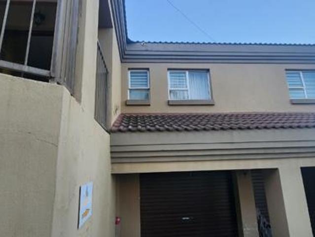 3 Bedroom Duet in Baysvalley