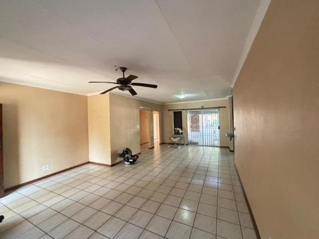 3 Bedroom Duet in Birdswood