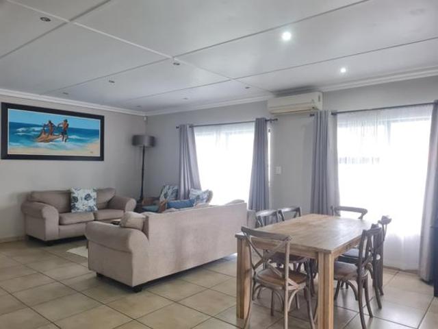 3 Bedroom Duet in Birdswood