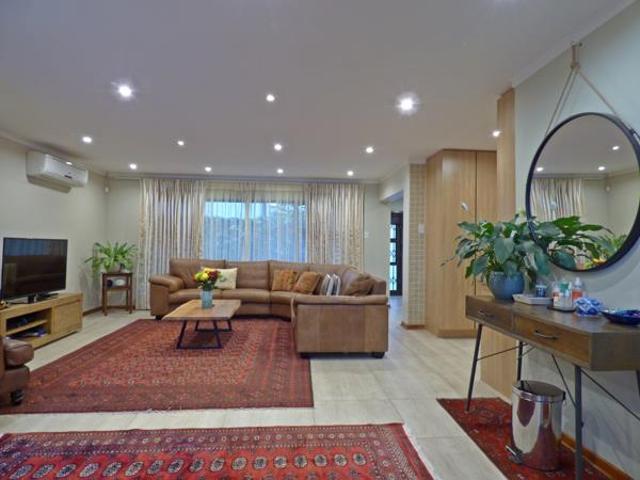3 Bedroom Duet in Dan Pienaar