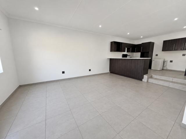 3 Bedroom Duet in Generaal De Wet