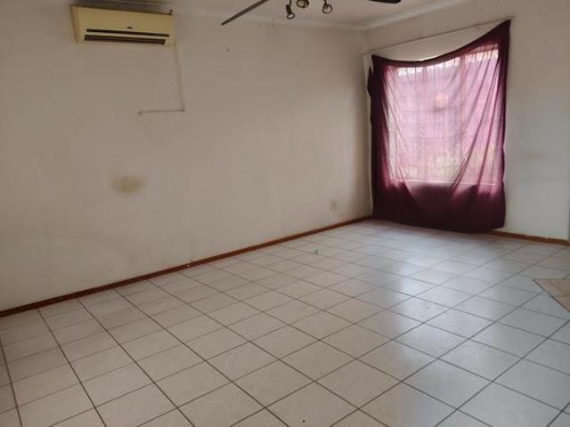 3 Bedroom Duet in Geelhoutpark