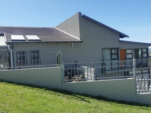 3 Bedroom Duet in Hartenbos