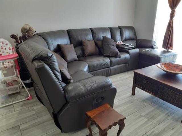 3 Bedroom Duet in Hillside
