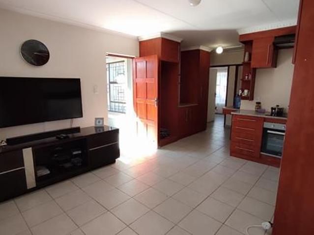 3 Bedroom Duet in Mandela View