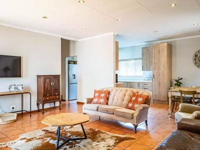 3 Bedroom Duet in Pierre van Ryneveld