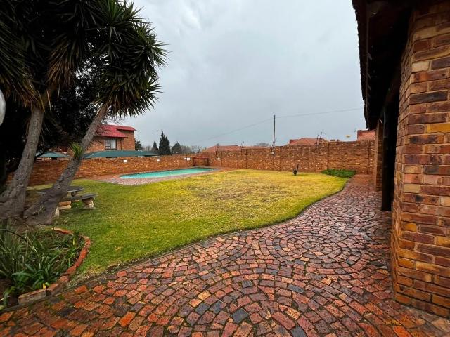 3 Bedroom duplex apartment to rent in North Riding, Randburg