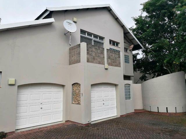 3 Bedroom Duplex For Sale in Meer En See