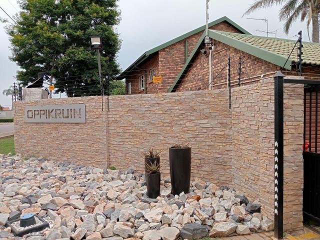 3 Bedroom Duplex For Sale in Glen Marais