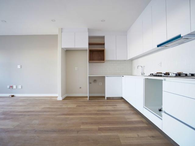 3 Bedroom Duplex For Sale in Sandown
