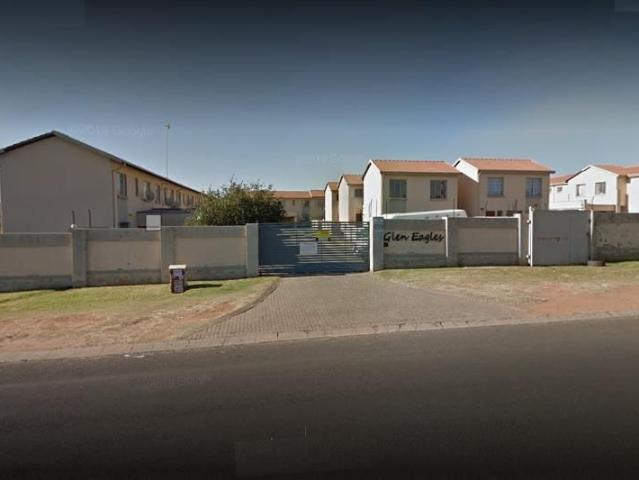3 Bedroom Duplex For Sale in Witbank Ext 10