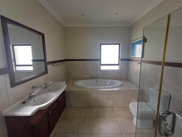 3 Bedroom Duplex in Meer En See