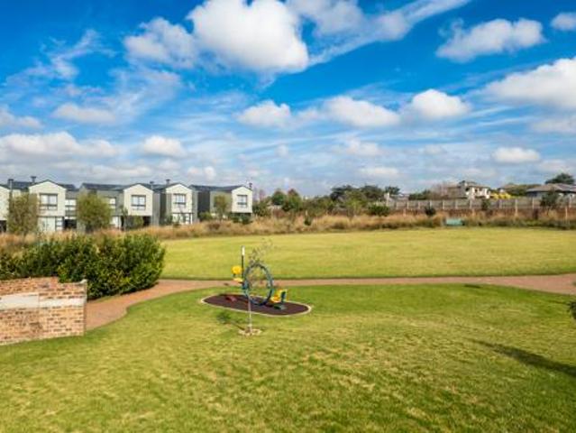 3 Bedroom Duplex in Midstream Meadows