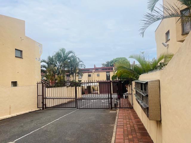 3 Bedroom Duplex in Montclair