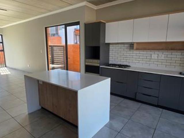 3 Bedroom Duplex in Olympus AH