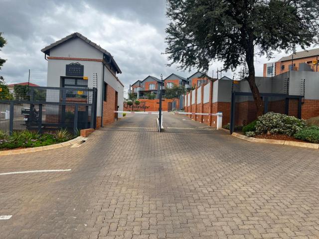 3 Bedroom Duplex in Olympus AH