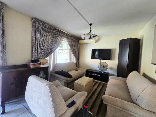 3 Bedroom Duplex in Avoca