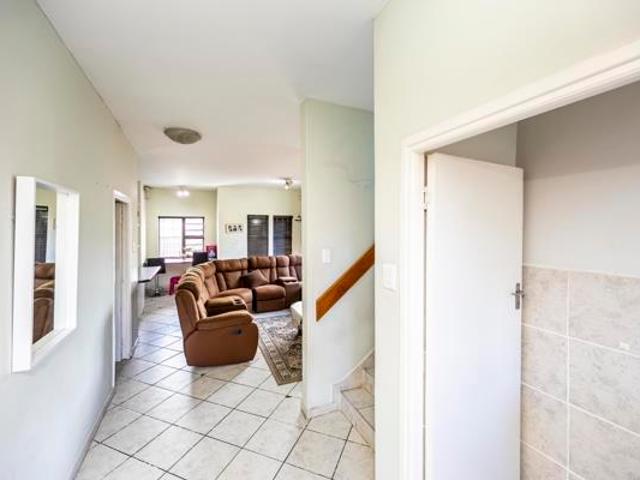 3 Bedroom Duplex in Abbotsford