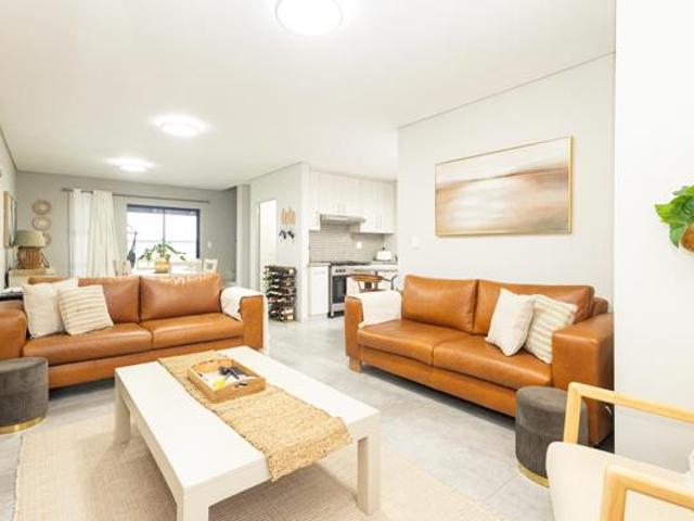 3 Bedroom Duplex in Altona
