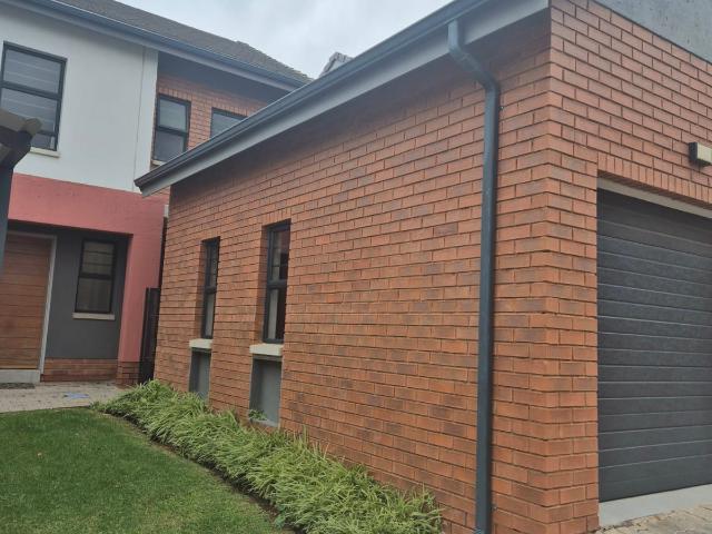 3 Bedroom Duplex in Amberfield