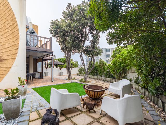 3 Bedroom Duplex in Beachfront
