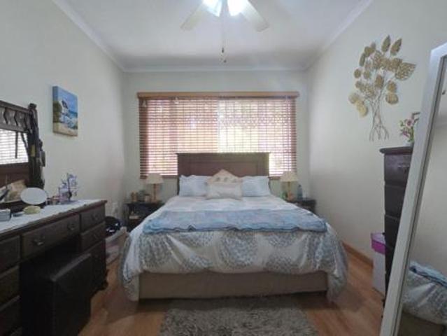 3 Bedroom Duplex in Bedford Gardens