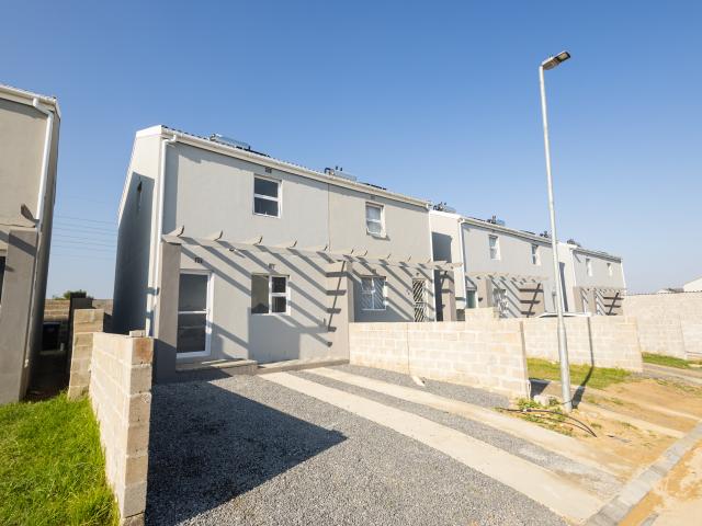 3 Bedroom Duplex in Blue Downs