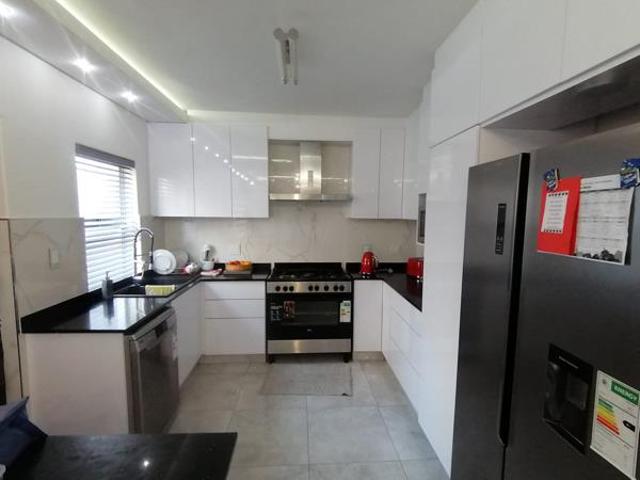 3 Bedroom Duplex in Bluff
