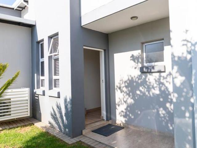3 Bedroom Duplex in Eagle Canyon Golf Estate