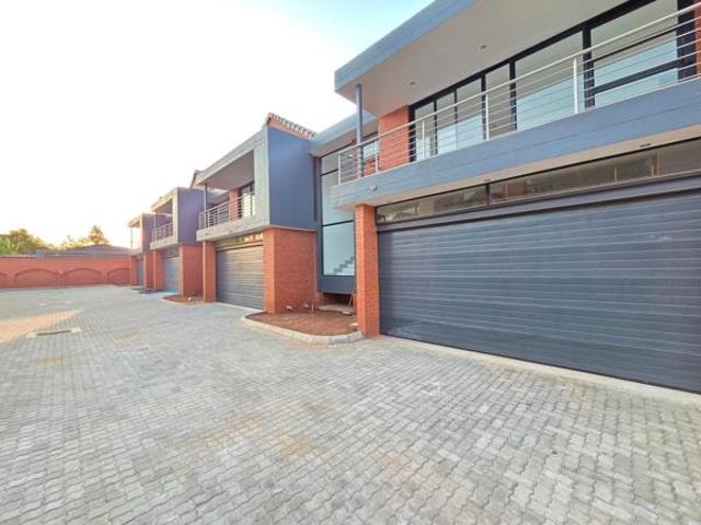 3 Bedroom Duplex in Erasmia