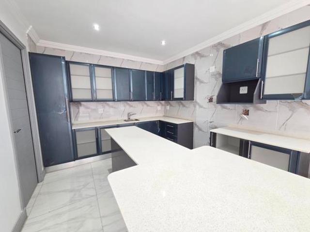 3 Bedroom Duplex in Erasmia
