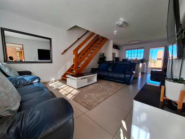 3 Bedroom Duplex in Grobler Park