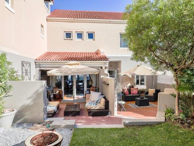 3 Bedroom Duplex in Harbour Island