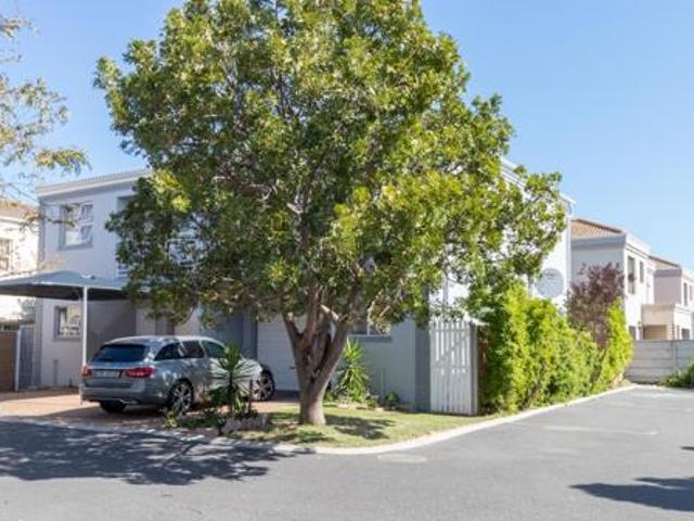 3 Bedroom Duplex in Parklands