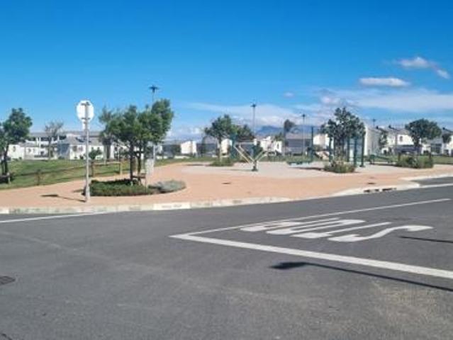 3 Bedroom Duplex in Parklands
