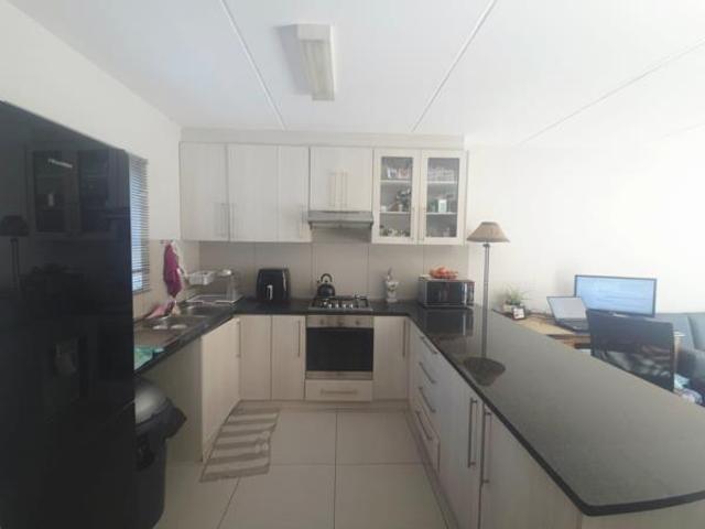 3 Bedroom Duplex in Parklands North