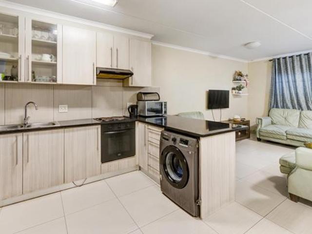 3 Bedroom Duplex in Parklands North