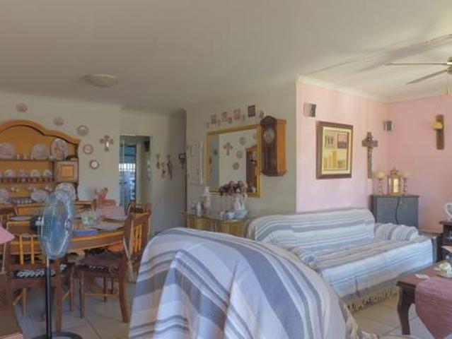 3 Bedroom Duplex in Rustenburg Central