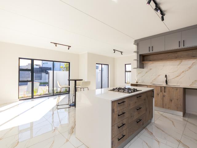 3 Bedroom Duplex in Sandown