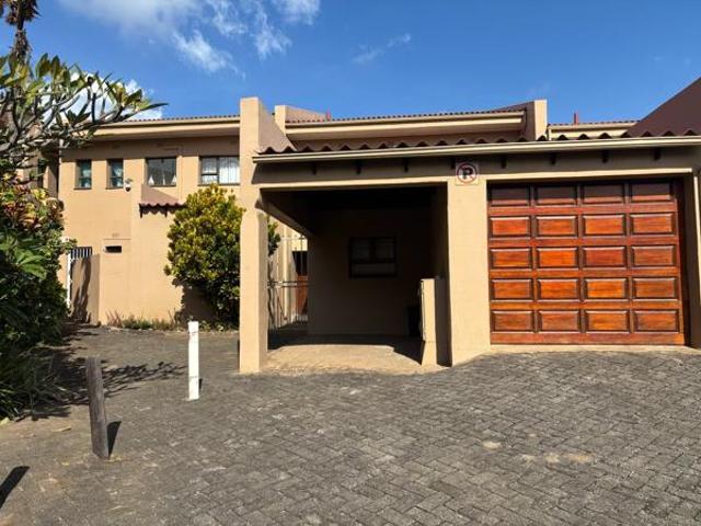 3 Bedroom Duplex in Shelly Beach