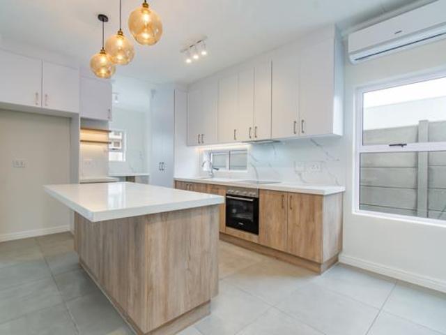 3 Bedroom Duplex in Sonstraal