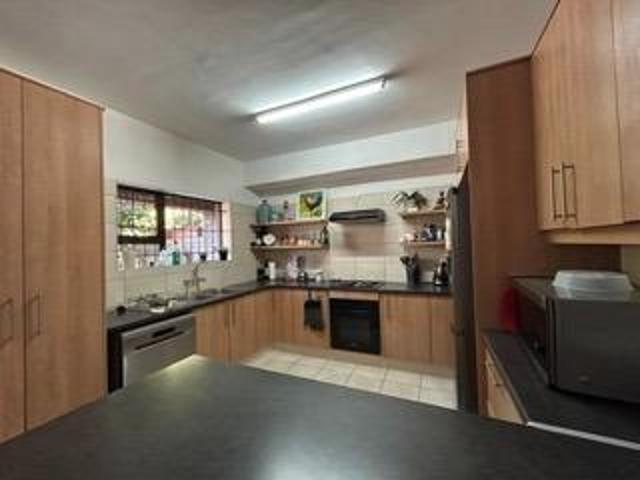 3 Bedroom Duplex in Table View