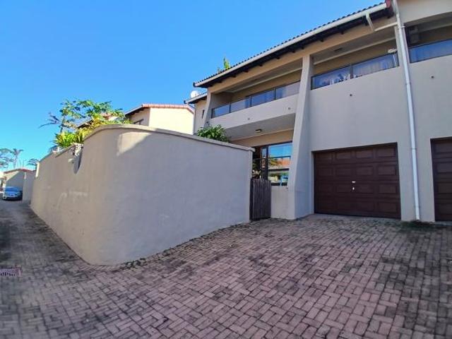 3 Bedroom Duplex in Uvongo