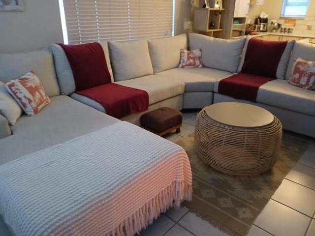 3 Bedroom Duplex in Waterkloof